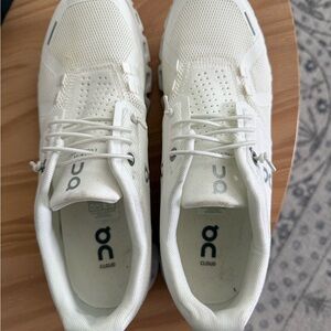 On Running White Cloud Athletic Shoes